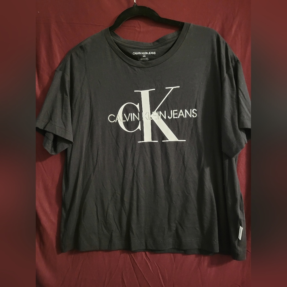 Calvin Klein Cropped Tee